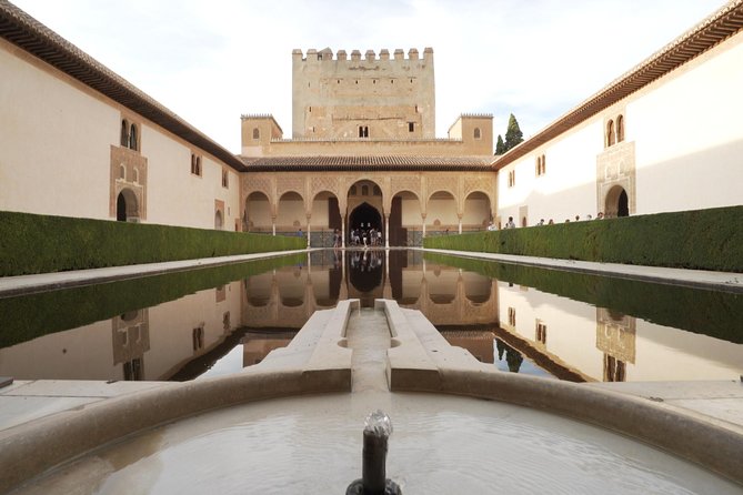 Granada Day Trip with Alhambra and Albaicin Tour from Seville - Generalife Gardens and the Palace of Charles V: the softer contrast