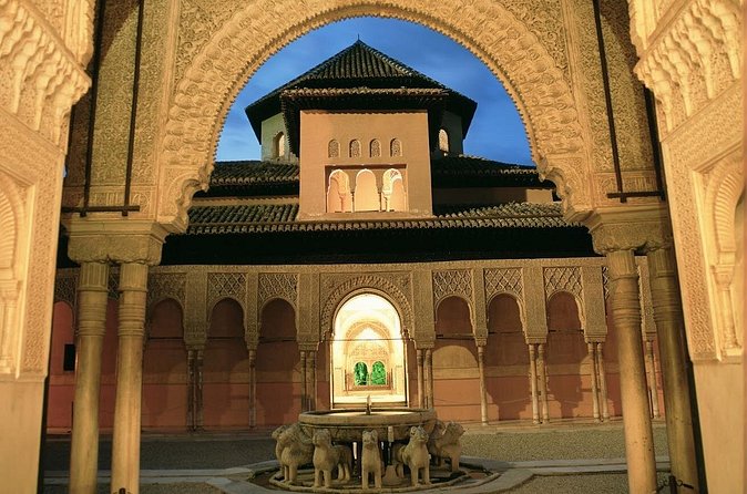 Granada Tour with Alhambra and Generalife Gardens from Seville - Generalife Gardens: water features, walking pace, and your photo timing