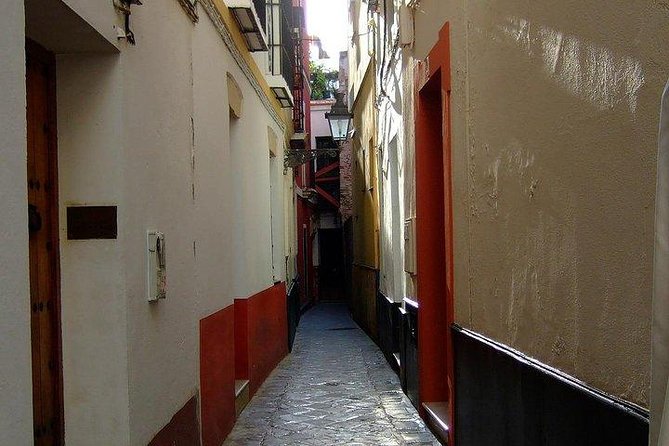 Guided Tour of Santa Cruz Jewish Quarter, Alcázar, and Cathedral - Seville Cathedral and the Giralda views: Europe’s biggest Gothic hit