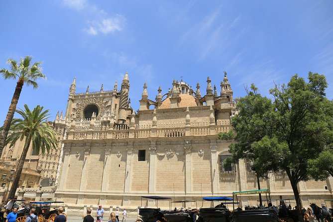 Guided Tour Sevilla Cathedral - Why this Sevilla Cathedral + Giralda tour fits great on a tight day