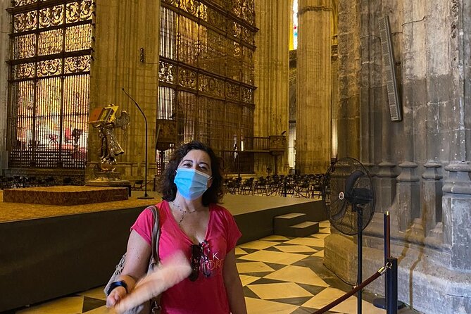 Guided Tour Sevilla Cathedral - Group size, headsets, and pacing through a packed UNESCO site