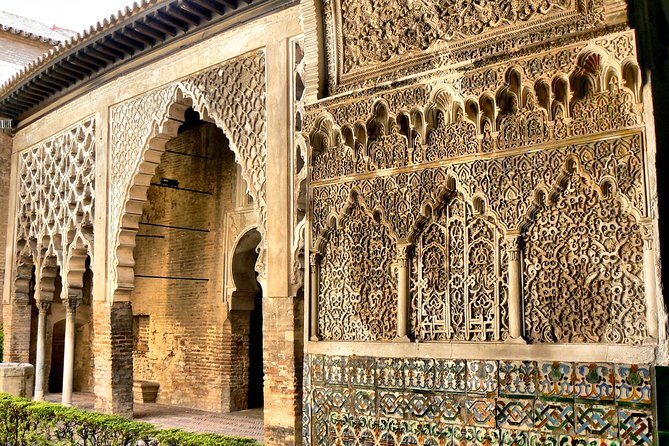 Guided visit to the Alcázar of Seville without queues - Should You Book the Alcázar Without Queues?