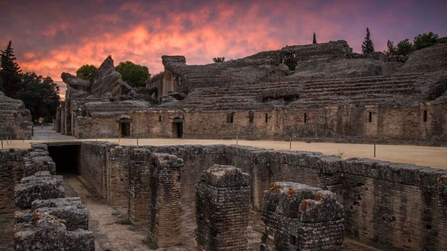 Itálica: 3-Hour City of Emperors Tour from Seville - The Roman city story: Trajan, Adriano, and the rise-and-fall thread