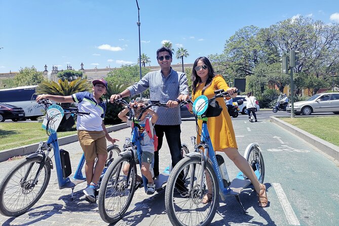 Kickscooter electric tour Sevilla - Jardines de Murillo and Barrio de Triana: the ride turns scenic