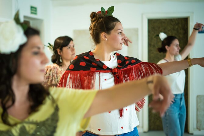 Learn Flamenco in 90 minutes - Gift flower - Who Should Book This Flamenco Lesson in Seville?