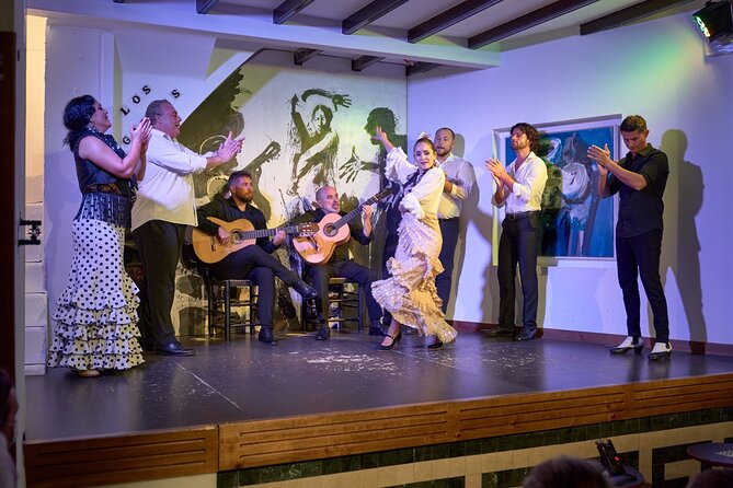 Los Gallos Flamenco Show Admission Ticket - Photos, Drinks, and Comfort: Planning for a Small Venue Evening