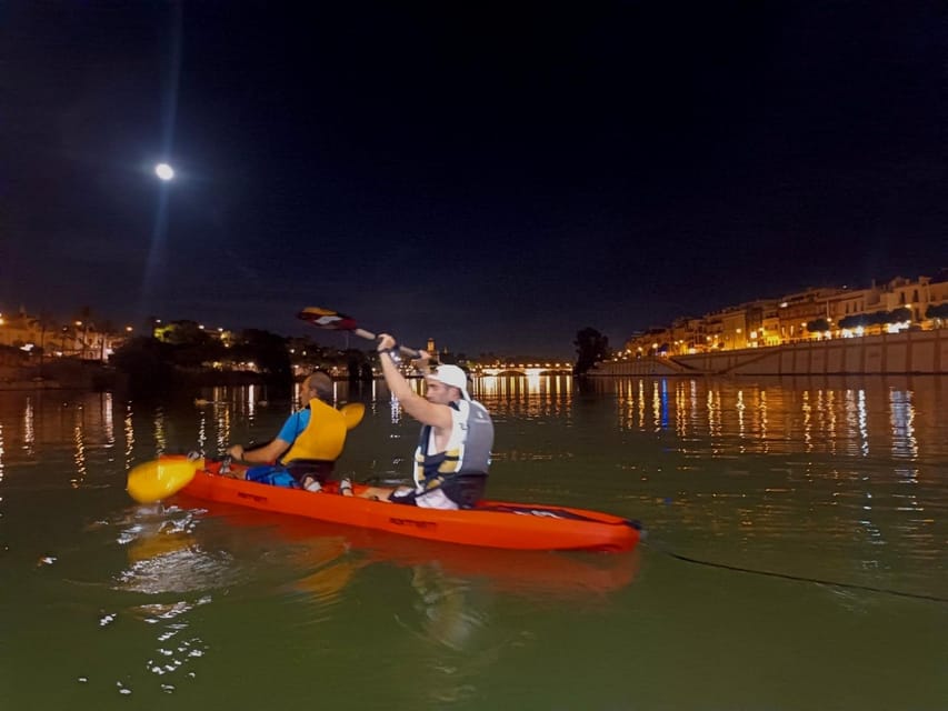 Night Kayak: Historic Seville, Triana and La Cartuja - Getting to the pier: where the kayak adventure starts