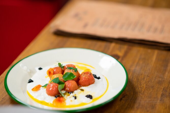 Plant-based Tapas and Wine Night Tour in Seville Spain - Practical details that can change your evening