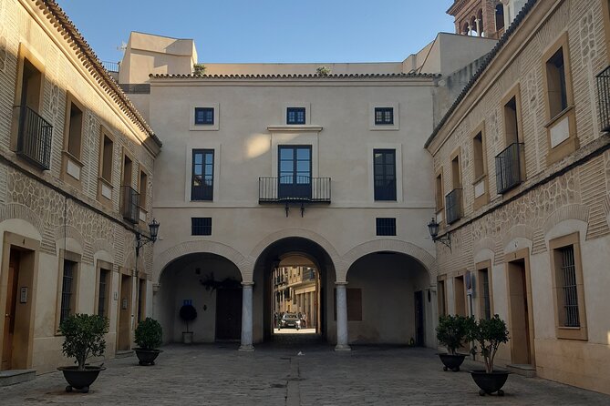 Private 2-Hour City Tour of Seville - Archivo General de Indias and the meaning of documents