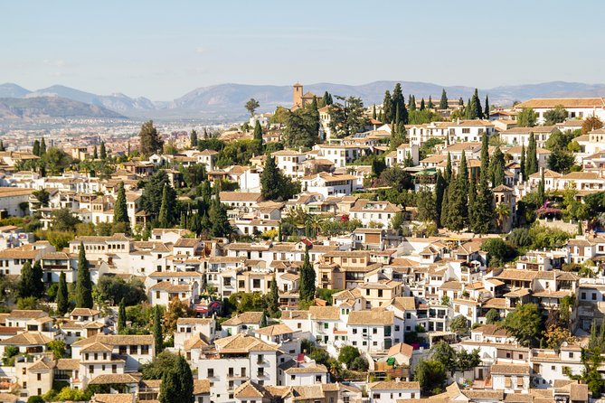 Private Granada Day Trip including Alhambra and Generalife from Seville - Generalife Gardens: where the Alhambra story softens