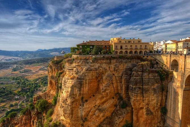 Private Guided Day Trip to the White Villages and Ronda from Seville - Grazalema lunch stop and why it’s a smart use of time