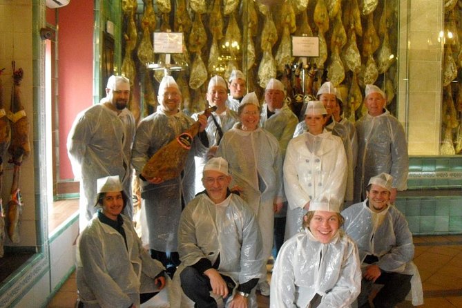 Private Iberian ham tour to the Sierra de Aracena - Aracena gourmet lunch, red wine, and the castle walk