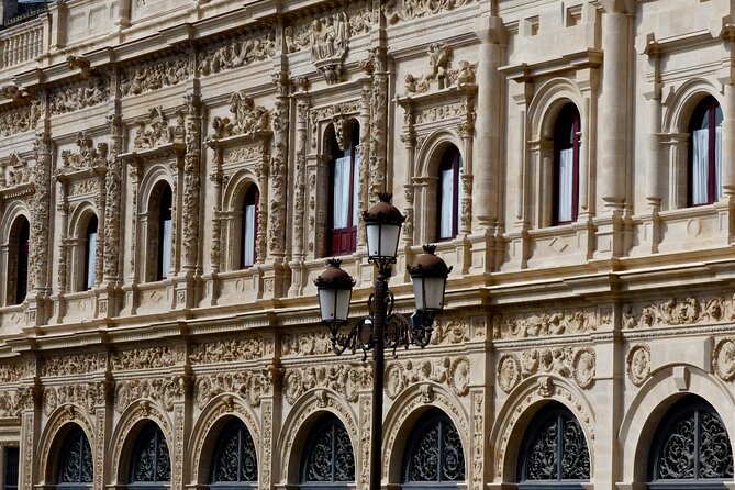 Private Monumental Walking Tour in Seville - Catedral de Sevilla and Torre Giralda: Notice the Layers in 20 Minutes