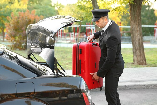 Private One-way Airport Transfer From Seville Airport To Seville - What Happens After Pickup: Quick Ride, Then You’re Done