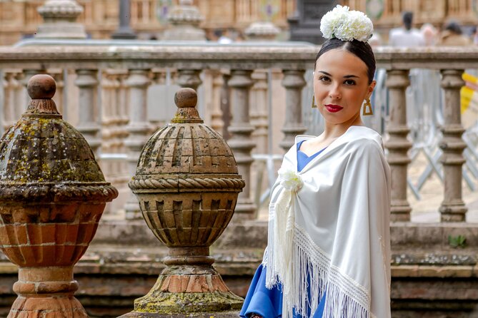 Private Photo Shoot in Seville : Spanish Steps - Stop 1: Plaza de España photo spots that make crowds disappear