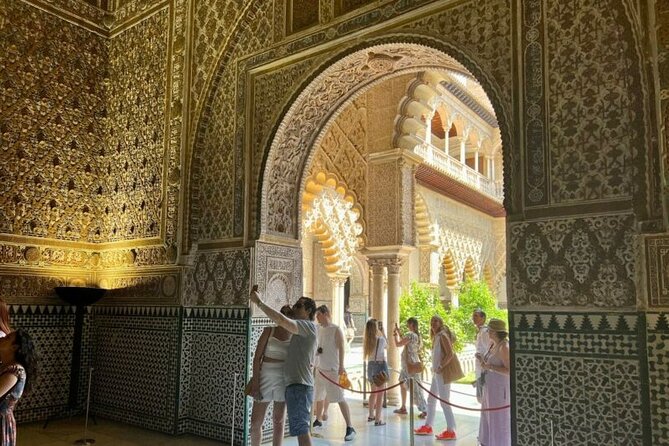 Private Tour Alcazar Seville Cathedral and Giralda Tower Climb - The Giralda climb: 105 meters up for the Seville view
