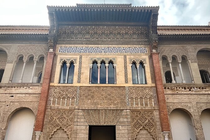 Private tour and tickets of Alcazar & Cathedral of Seville - Where you’ll meet (and where you’ll end) in the historic center