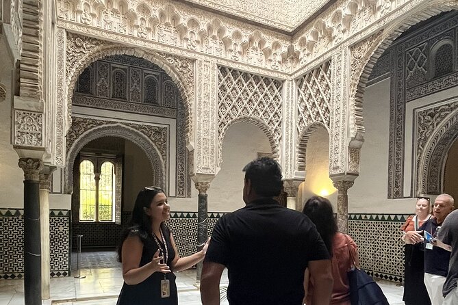 Private tour and tickets of Alcazar & Cathedral of Seville - Before you go: tickets, ID, and the start-time reality