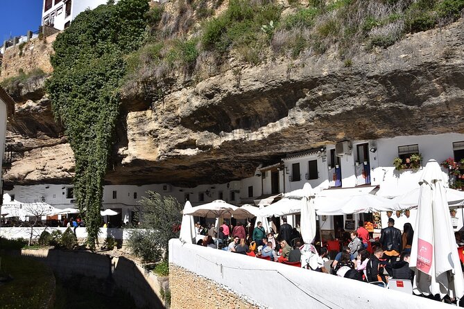 Private Tour from Seville to Setenil and Zahara and Ronda - Setenil de las Bodegas: the 3-hour break for unusual architecture