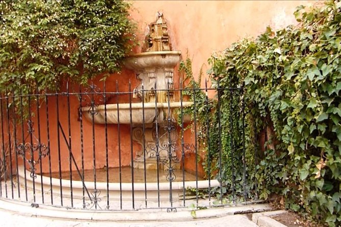 Private tour Royal Palace+Old Jewish neighbourhood - Real Alcázar de Sevilla: Mudéjar courts, Gothic rooms, and María of Padilla’s bathrooms