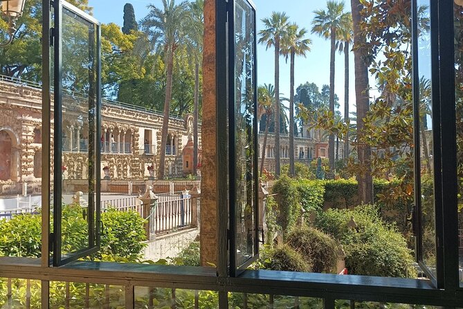 Private Tour with Local Guide to know the Seville Essential - Plaza de España and Parque de María Luisa: architecture you can feel