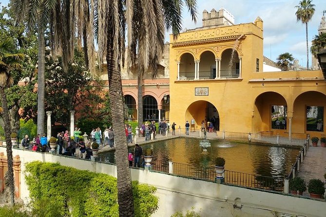 Private visit Cathedral and Royal Alcazares of Seville - Entering the Real Alcázar and Cathedral in one guided storyline
