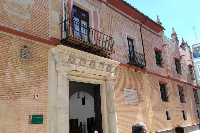 Private visit to Casa de Pilatos and Casa Salinas - Iglesia de Santa María la Blanca: from mosque to synagogue to church