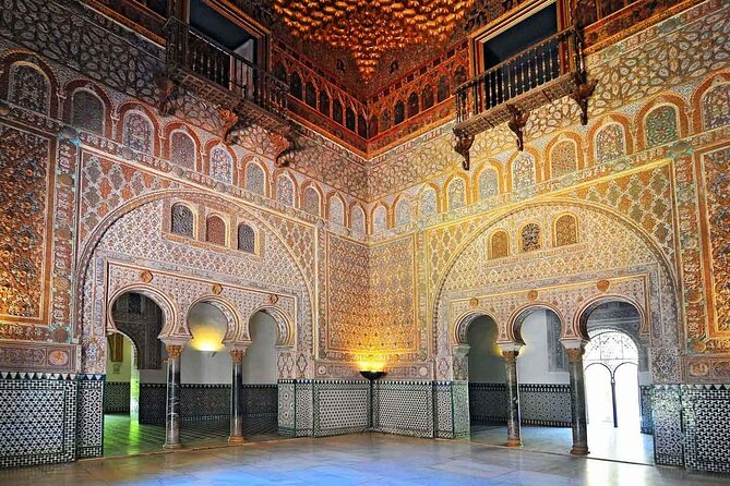 Private visit to the Real Alcazar of Seville (tickets included) - English private tour: what you gain by going this way