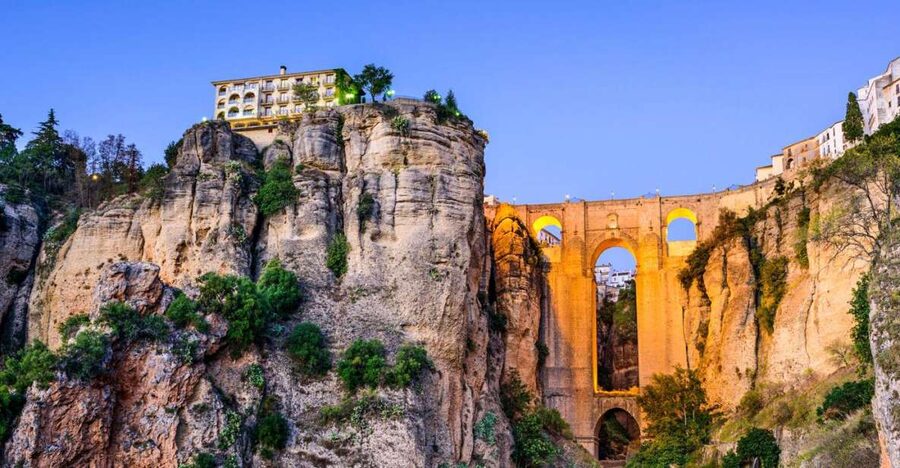 Pueblos Blancos & Ronda: Private Full-Day Tour from Seville - Grazalema: A Lunch Break in a Colorful White Town