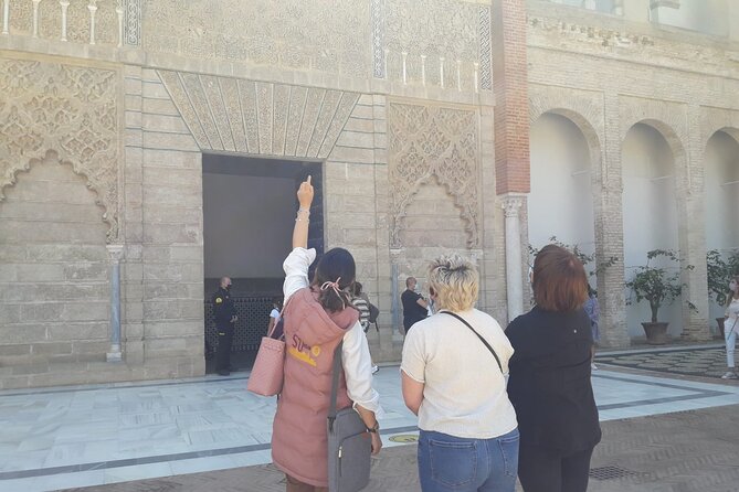 Real Alcázar of Seville Guided Tour Tickets Included. - Meeting point and how the timing shapes your visit