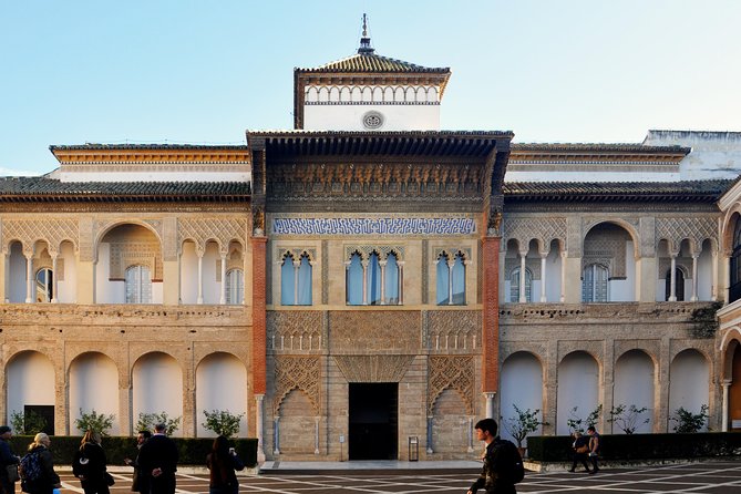 Royal Alcazar of Seville Guided Tour - Royal Alcázar in 90 minutes: what the guide helps you see
