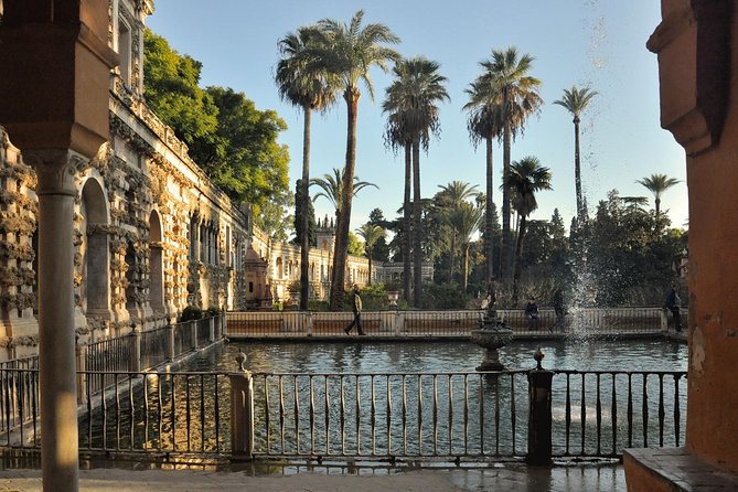 Royal Alcazar of Seville Guided Tour - Meeting point at Voyager Seville Experiences: start smooth, not stressed