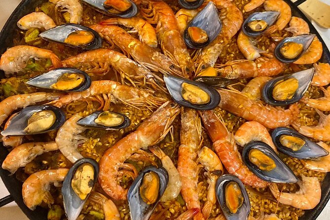 Sangria Tasting & Paella Showcooking Experience - Sangria tasting at 3:30 pm: four styles, real flavor lessons