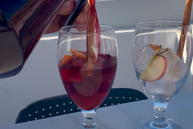 Sangria Tasting & Paella Showcooking Experience - Paella showcooking at 5:30 pm: what you’ll watch (and what you won’t do)