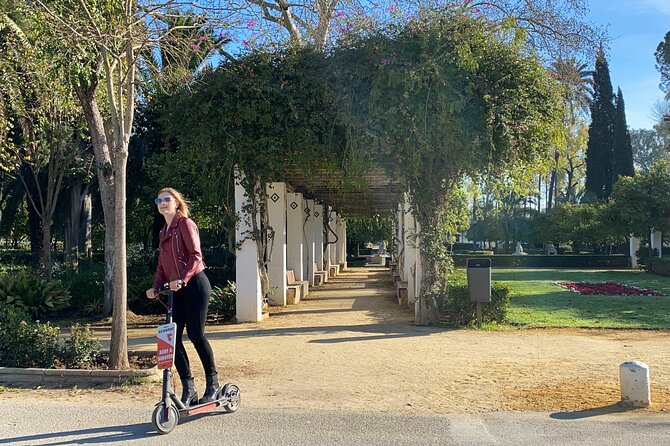 Scooter tour in Seville - Who’s driving the story: guides like Francisco, Luis, and Jasmine
