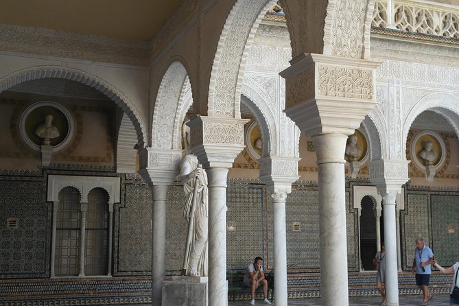 Secret Palaces Tour - Stop 1: Museo Palacio de la Condesa de Lebrija on Cuna Street