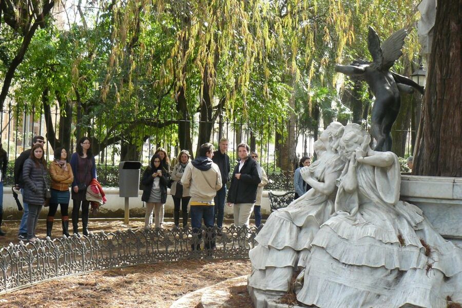 Secrets of Maria Luisa Park and Plaza de Espana - The route in motion: monuments, glories, and the Lotos pond