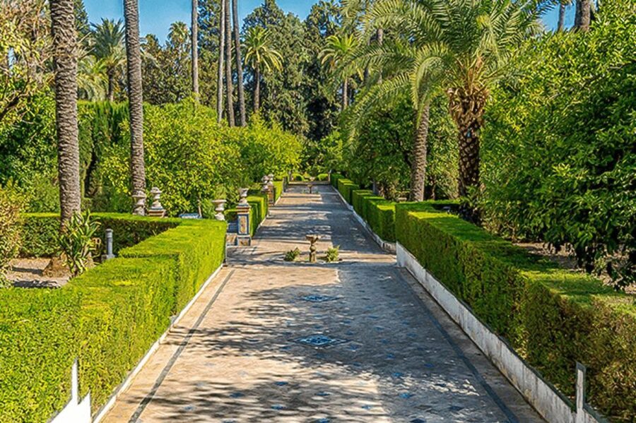 Secrets of Maria Luisa Park and Plaza de Espana - Value for $14 and the right pace for your day