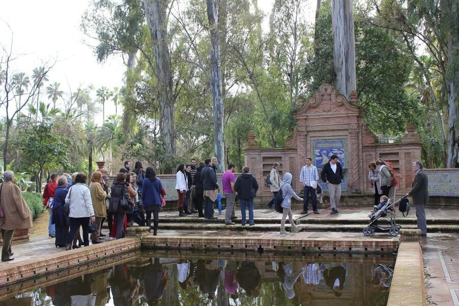 Secrets of Maria Luisa Park and Plaza de Espana - Two start points that match your day