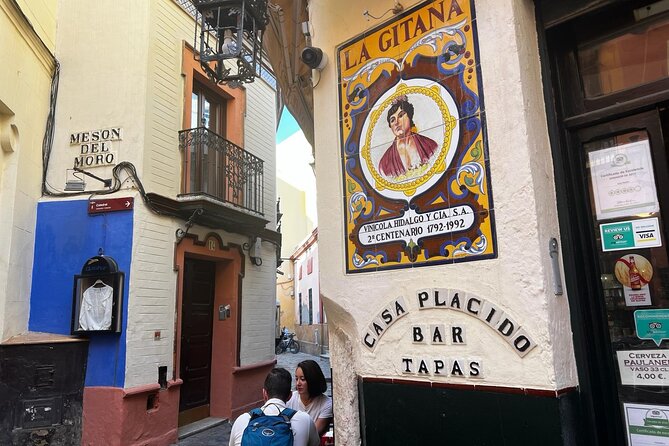 Sevilla: Essential Private Tour - Santa Cruz: Old Jewish Quarter Streets, Color, and Atmosphere