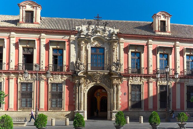 Sevilla: Guided tour to the Alcazar + Cathedral and Giralda - Seville Cathedral and Giralda: the big-scale contrast that clicks