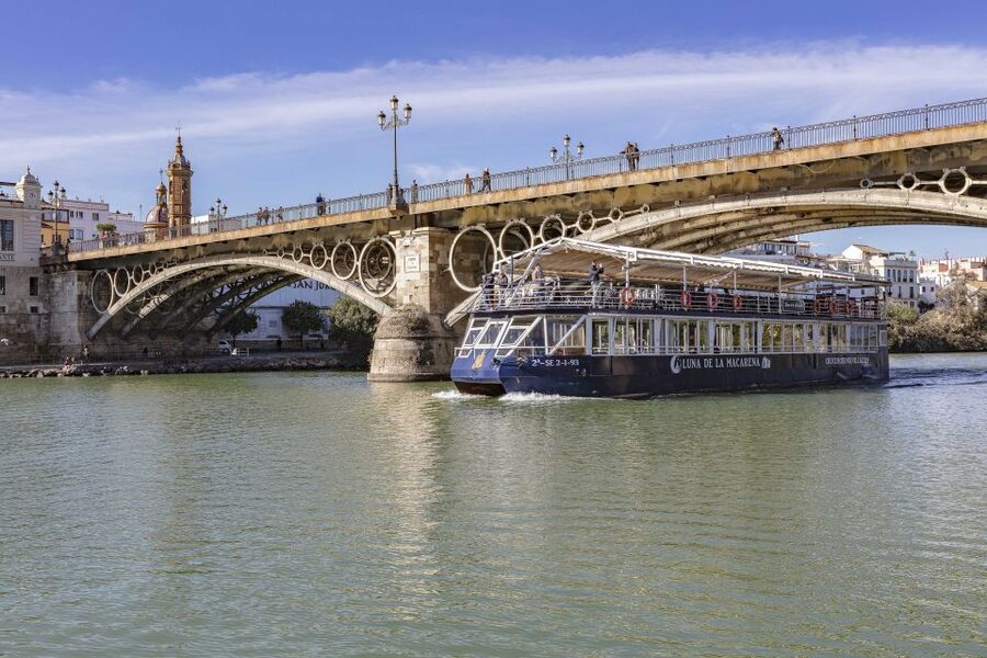 Sevilla: Hop-On Hop-Off & Walking Tours, Cruise & Flamenco - Price and value: is $68 a good deal for all this?