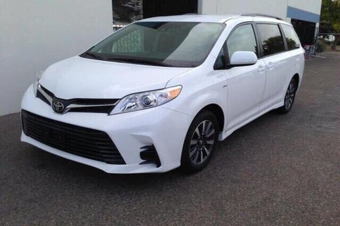 Sevilla! Private Transfer from/to Sevilla Airport - Group size and the vehicle reality check (up to 3, and beyond)
