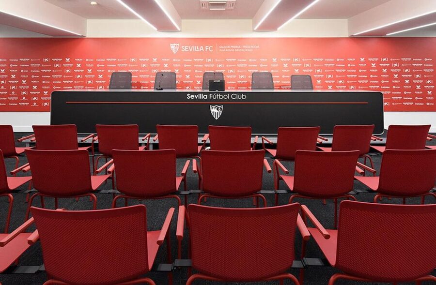 Sevilla: Ramón Sánchez Pizjuán Stadium Entry Ticket - Locker Room to Pitch Tunnel: The Moment You’ll Remember