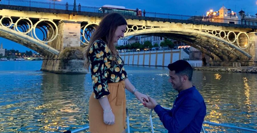 Sevilla: Romantic Boat Ride - Comfort details you’ll actually care about
