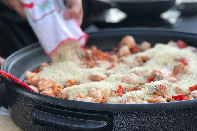 Sevilla: Rooftop Paella Cooking Class & 30-minute expert Q&A - Key highlights to look for