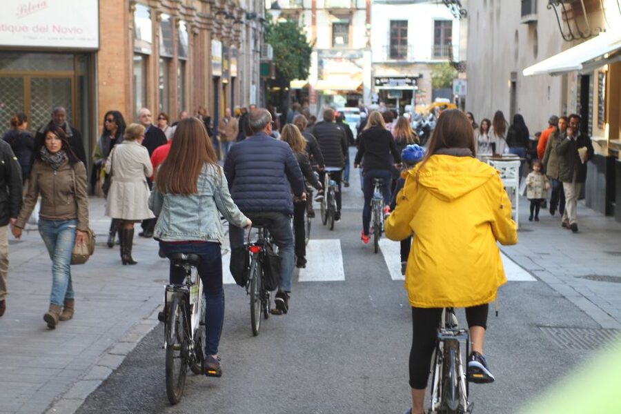 Seville: 1-Day Bike Rental - Picking Up Your Bike at Centerbici on C/ Espronceda