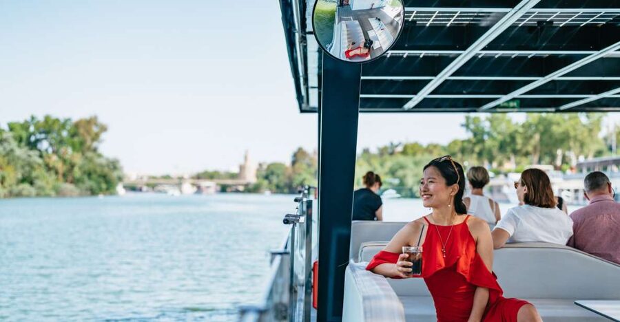 Seville: 1-Hour Guadalquivir River Sightseeing Eco Cruise - From Muelle de Nueva York Dock to Triana: Your “Where Am I?” Moment
