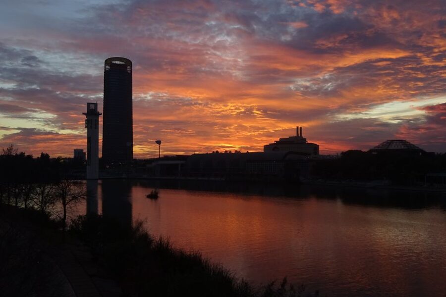 Seville: 2.5-Hour Evening Electric Bike Tour - First big views: Park of María Luisa into Plaza energy