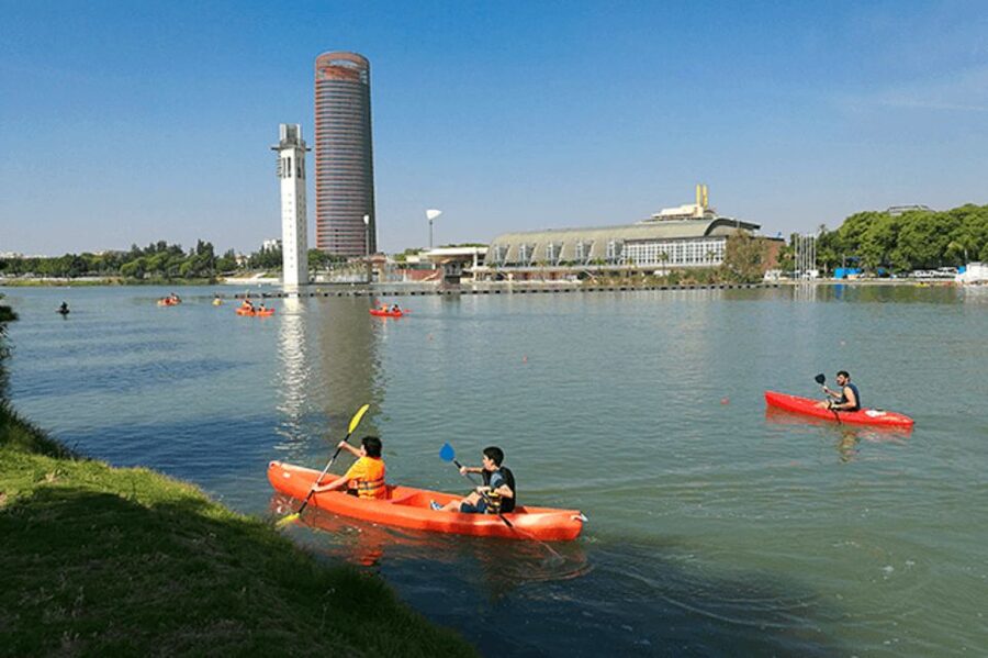 Seville: 2–Hour Guadalquivir River Kayaking Tour - Kayaking the Guadalquivir: the river that ties Seville together